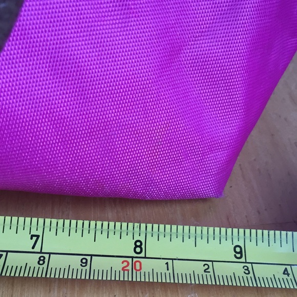 13(8)x8x4,5”Kérastase Paris Red Nylon cosmetic Bag - Picture 6 of 13